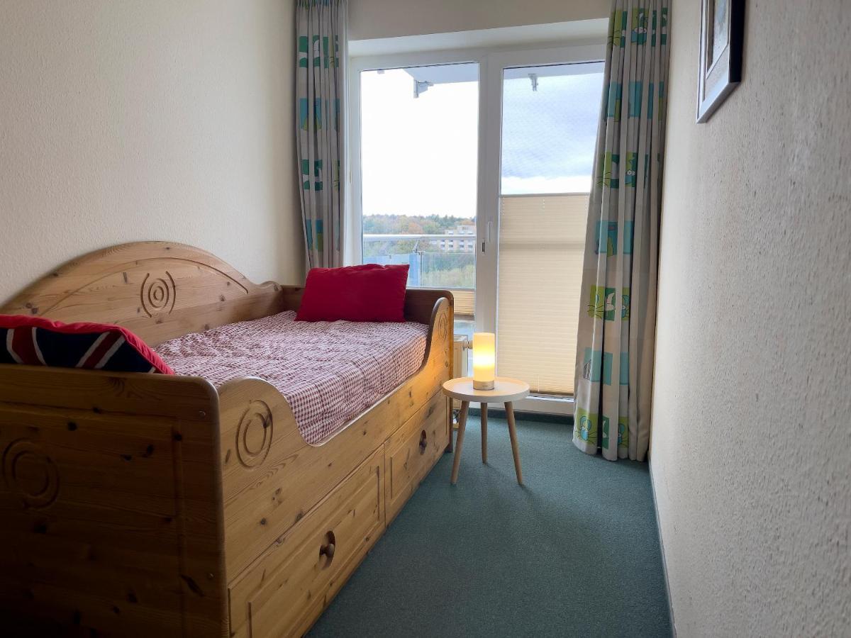 A4 1 Schön Eingerichtete Traum Ferienwohnung Mit Meerblick 2 Balkonen Für Bis Zu 4 Personen Apartment